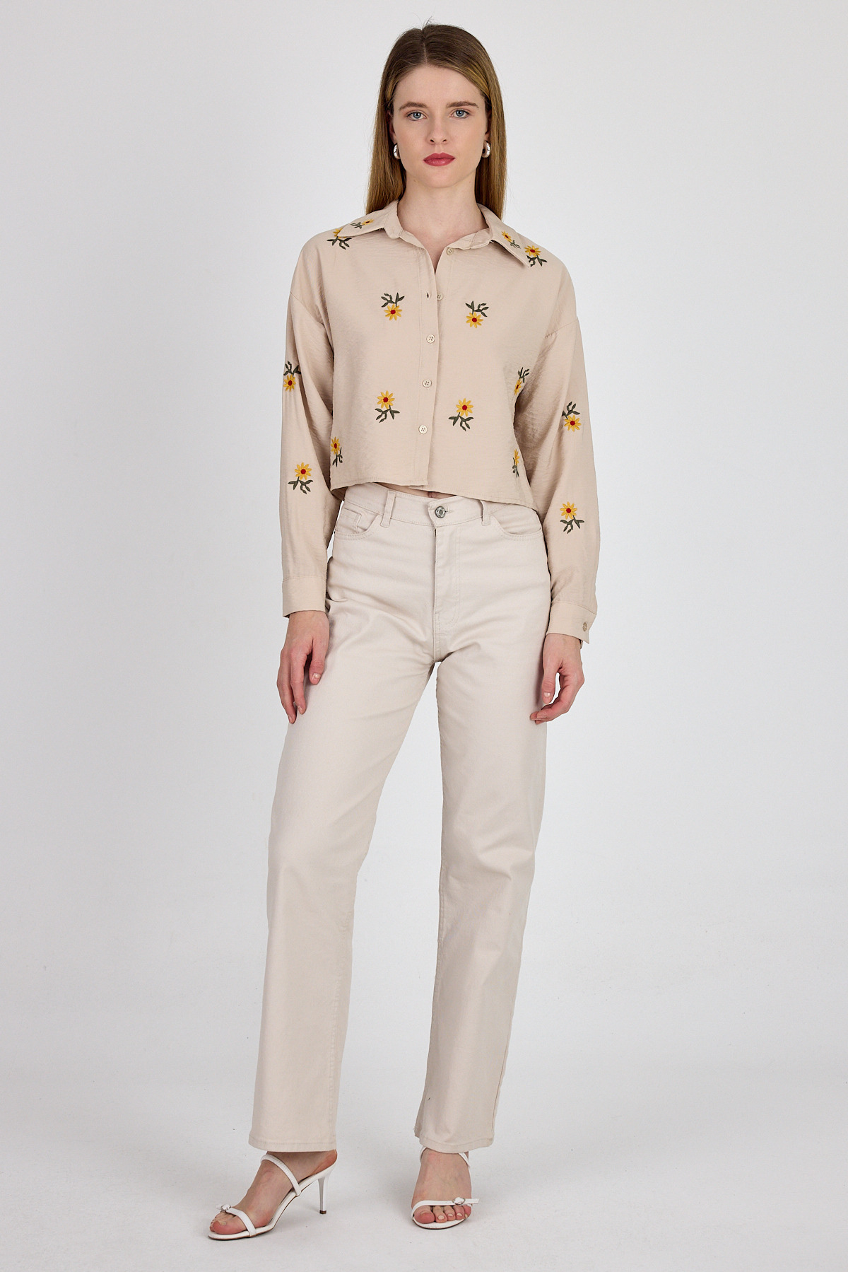 6232 Çiçek Nakışlı Gömlek Bej - 2