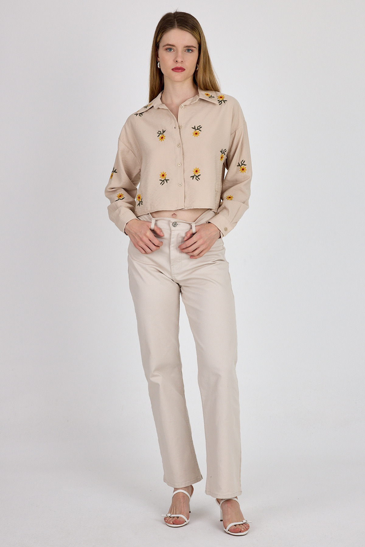 6232 Çiçek Nakışlı Gömlek Bej - 6