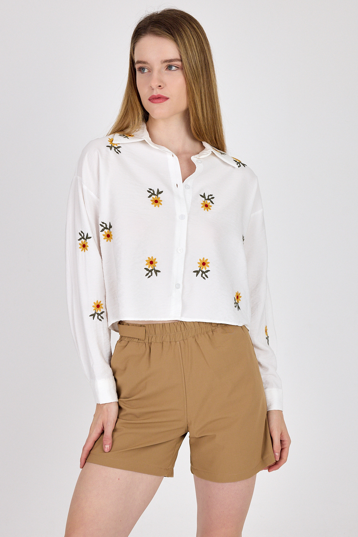 6232 Çiçek Nakışlı Gömlek Beyaz - 6