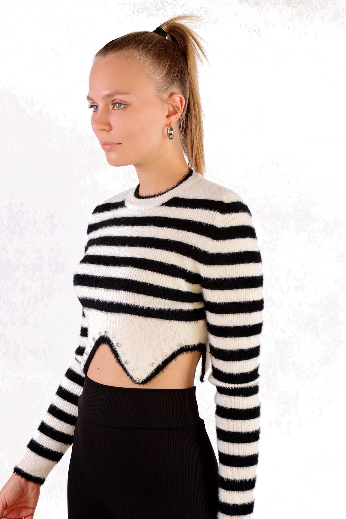 Ekru Etek Boncuk Detay Yumoş Kazak 6611 - 7