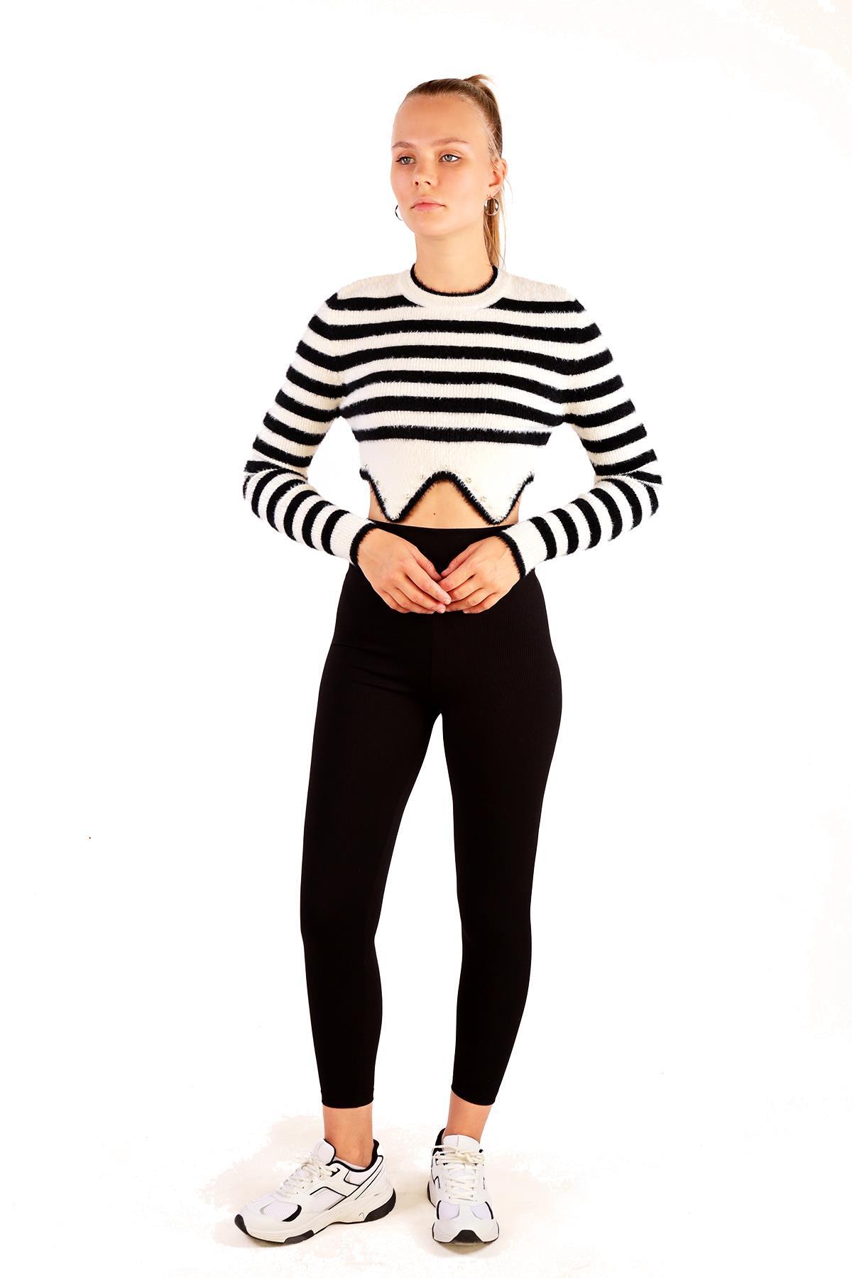 Ekru Etek Boncuk Detay Yumoş Kazak 6611 - 8