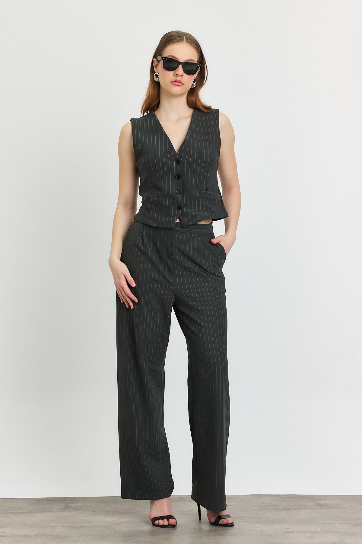 6622A Önü Düğmeli Çizgili Yelek Pantolon Takım Füme - 2