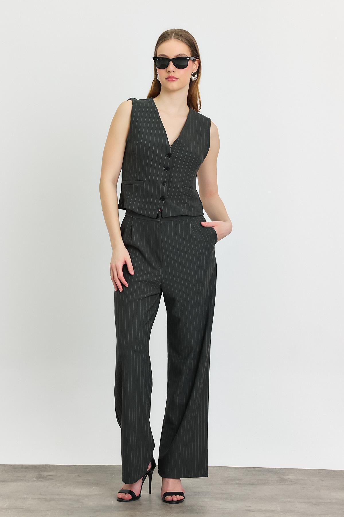 6622A Önü Düğmeli Çizgili Yelek Pantolon Takım Füme - 8