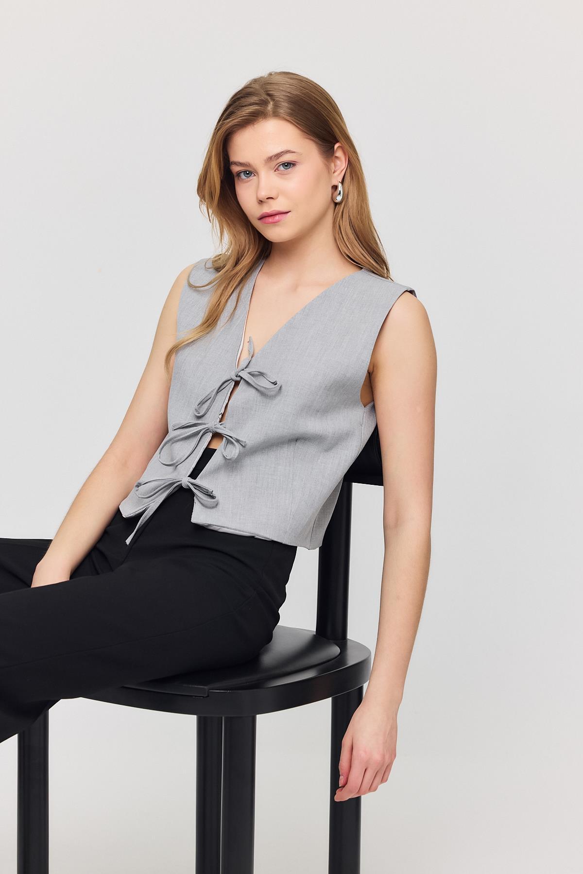 6645 Bağcıklı Sıfır Kol Yelek Açık Gri 