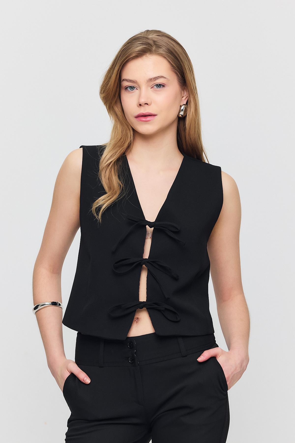 Siyah Bağcıklı Sıfır Kol Yelek 6645 - 1