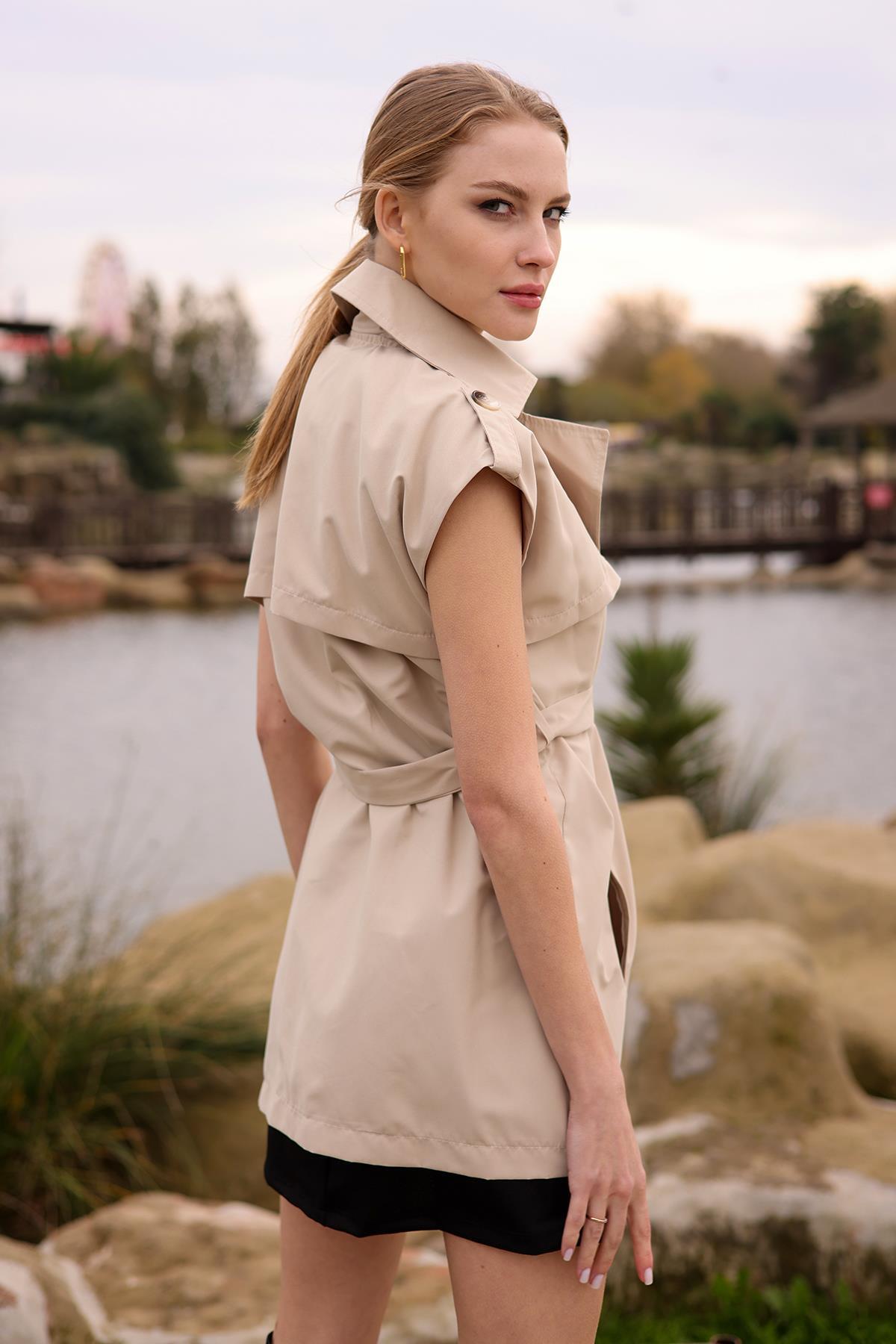 6728A Parça Detay Düğmeli Yelek Bej - 2