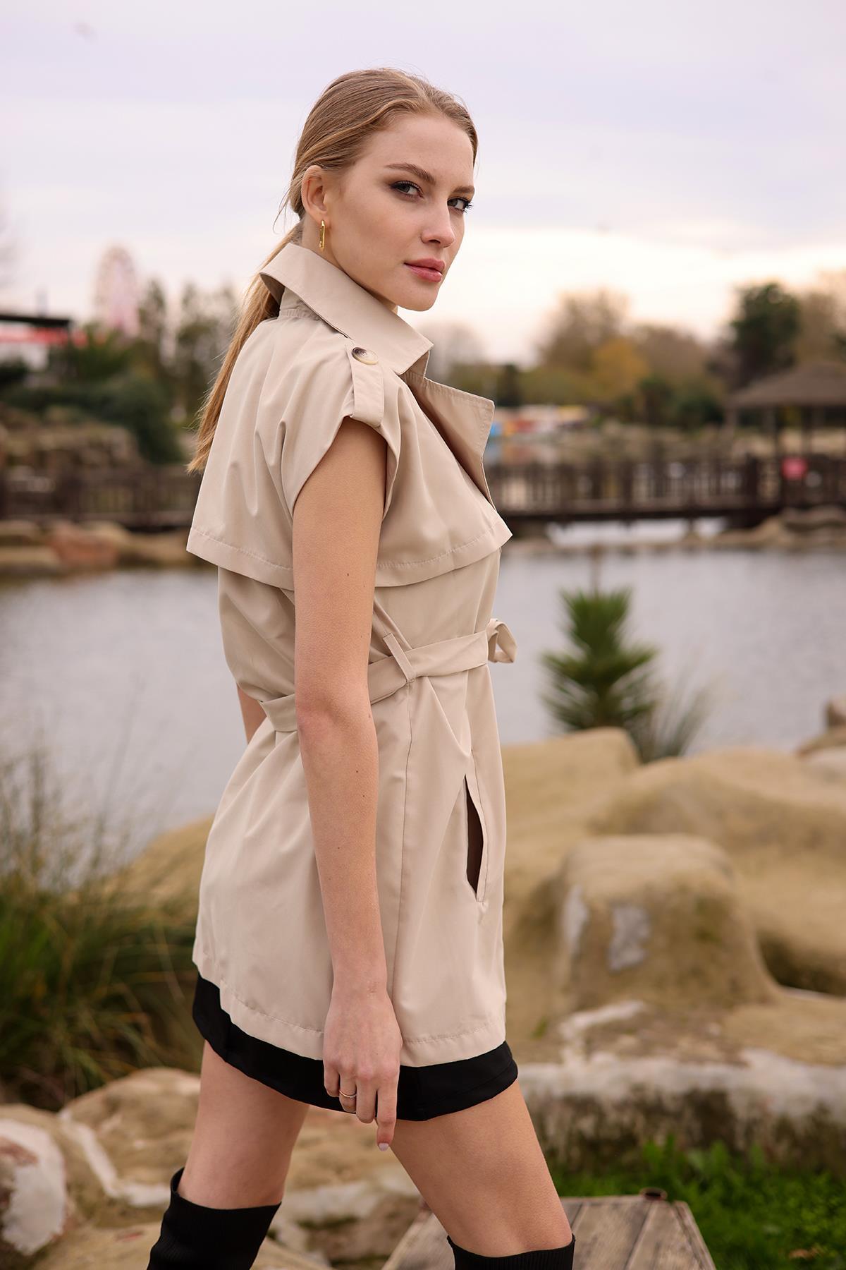 6728A Parça Detay Düğmeli Yelek Bej - 3