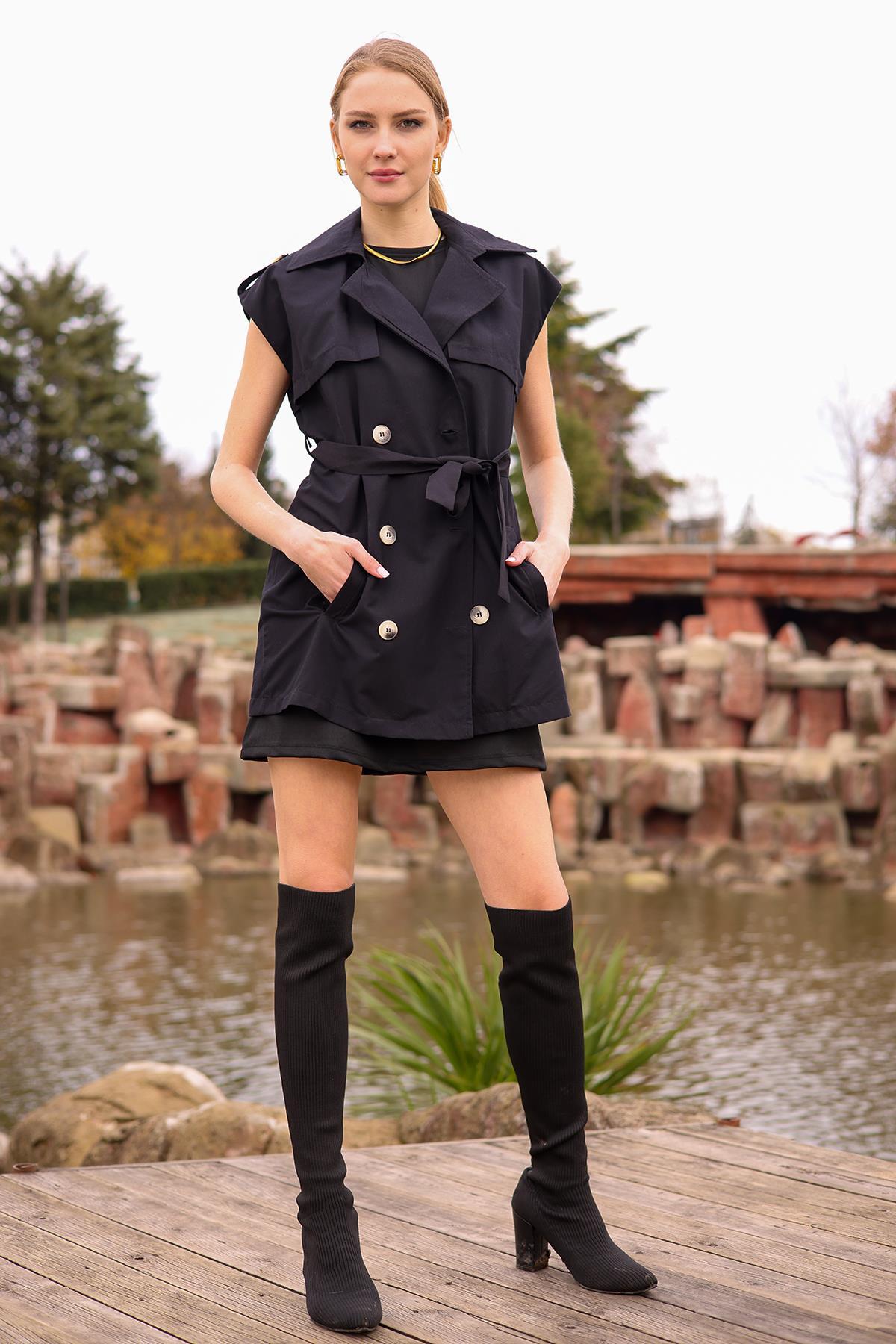 Siyah Parça Detay Düğmeli Yelek 6728A - 2