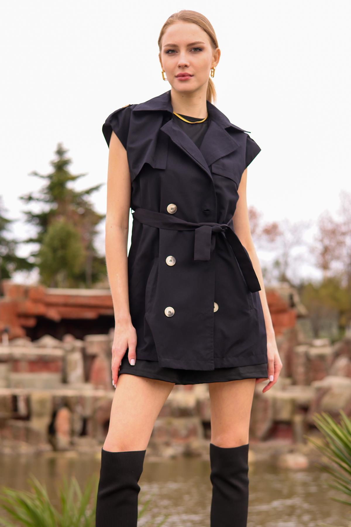 Siyah Parça Detay Düğmeli Yelek 6728A - 4