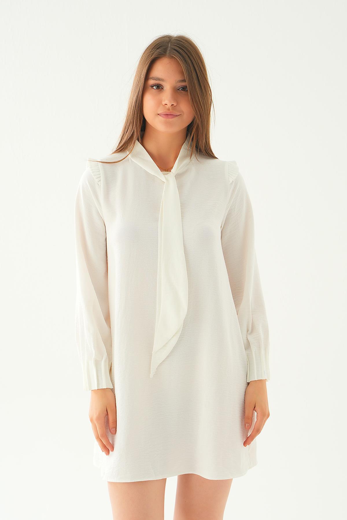 6796A Omuz Fırfırlı Fiyonklu Tunik Ekru 