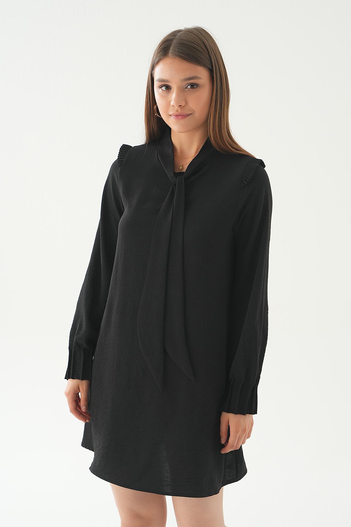 Siyah Omuz Fırfırlı Fiyonklu Tunik 6796A - 1