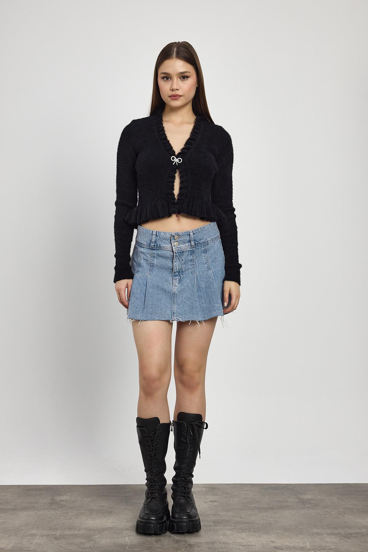 6801 Etek Fırfır Detay Kısa Hırka Siyah - RAYS