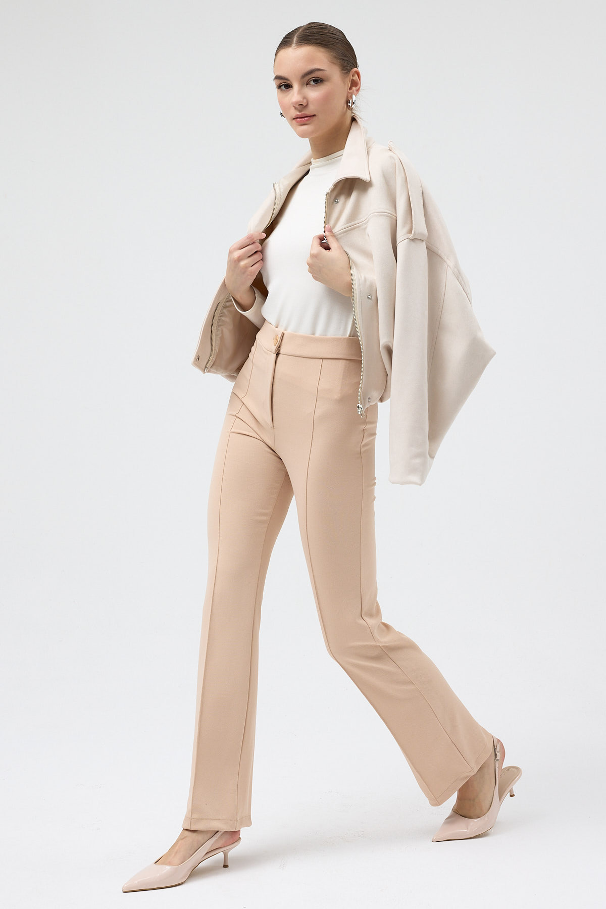 Bej Straight/Düz Kesim Yüksek Bel Nervür Dikişli Örme Pantolon TCR-6873A 