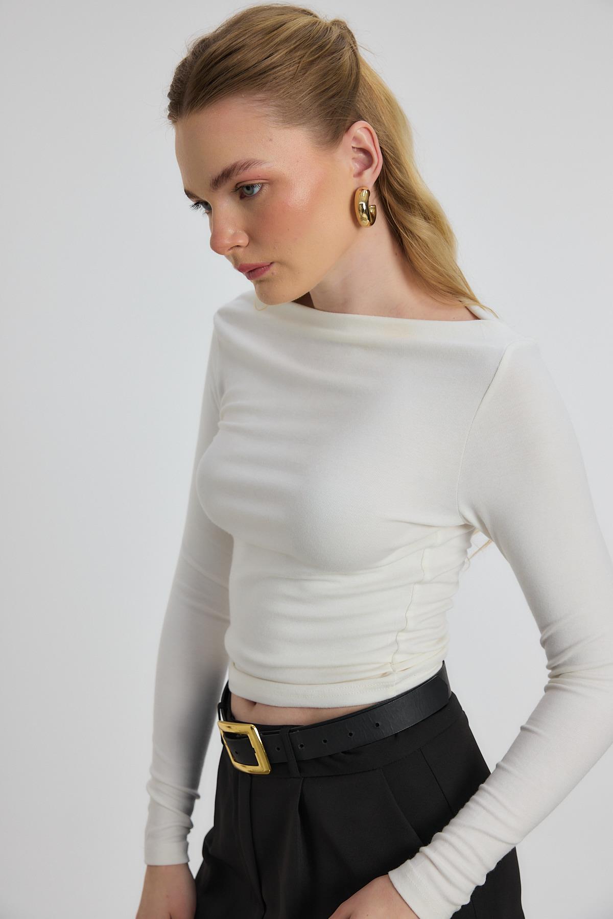 6893 Yanları Büzgülü Bluz Ekru - 7
