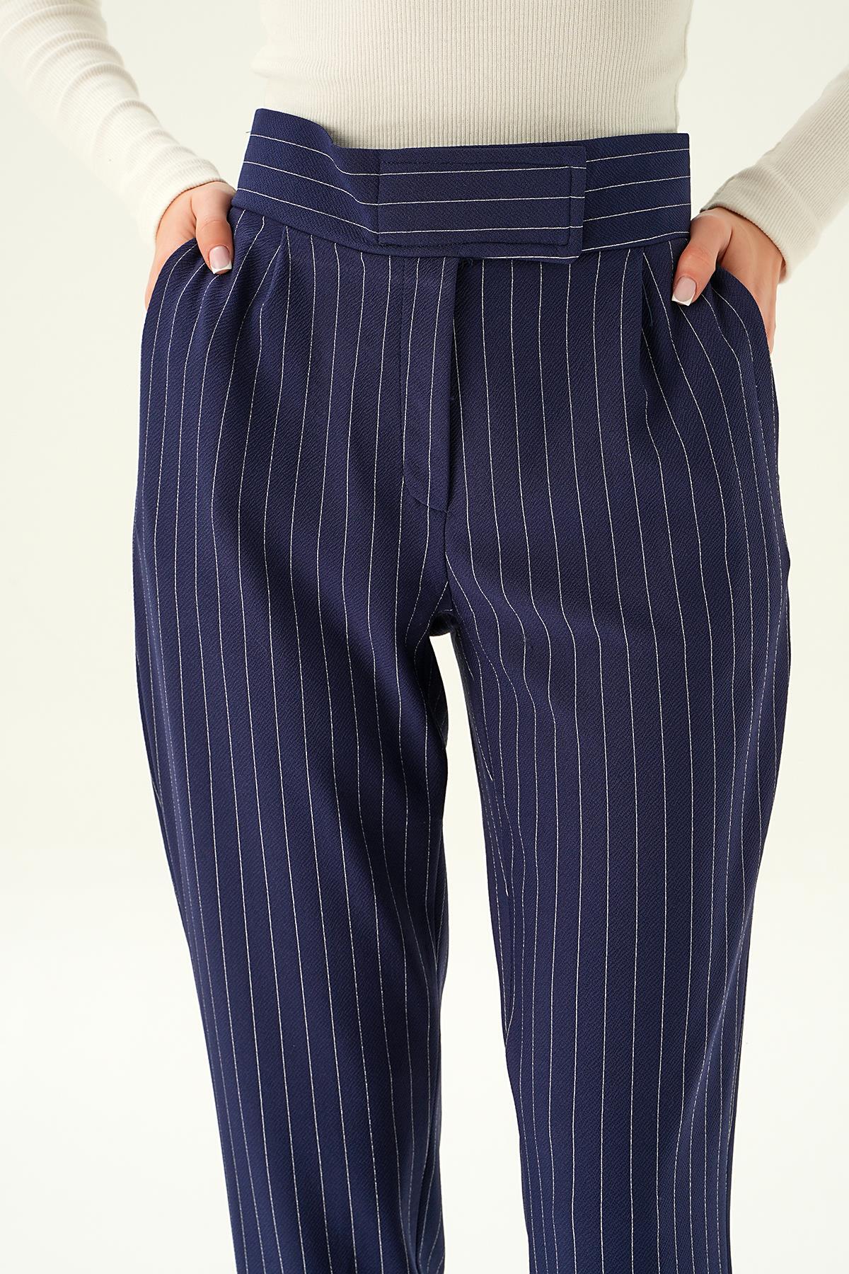 Laci Cırtlı Pile Detay Pantolon 6919A - 6