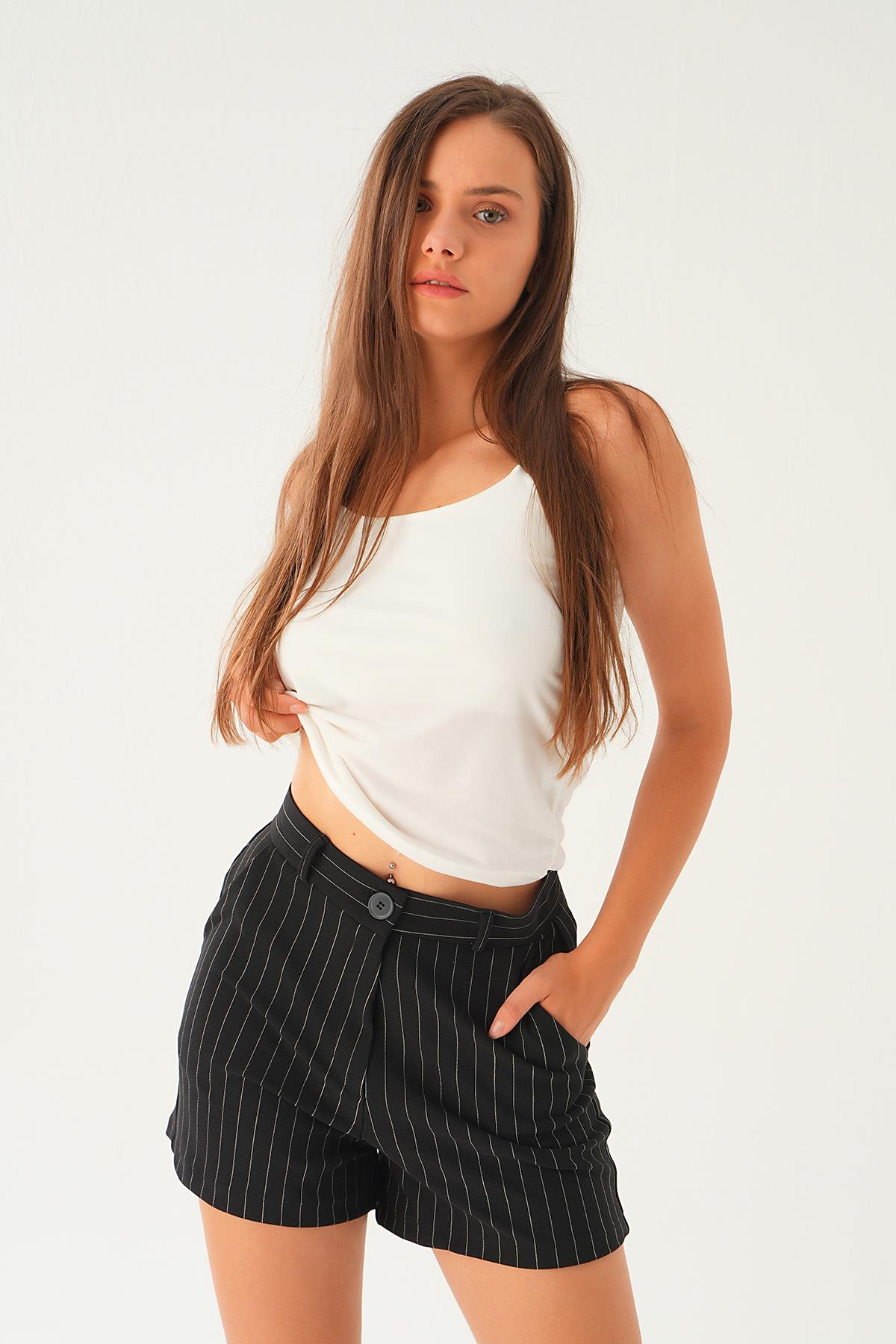 6925A Cepli Pile Detay Şort Siyah 