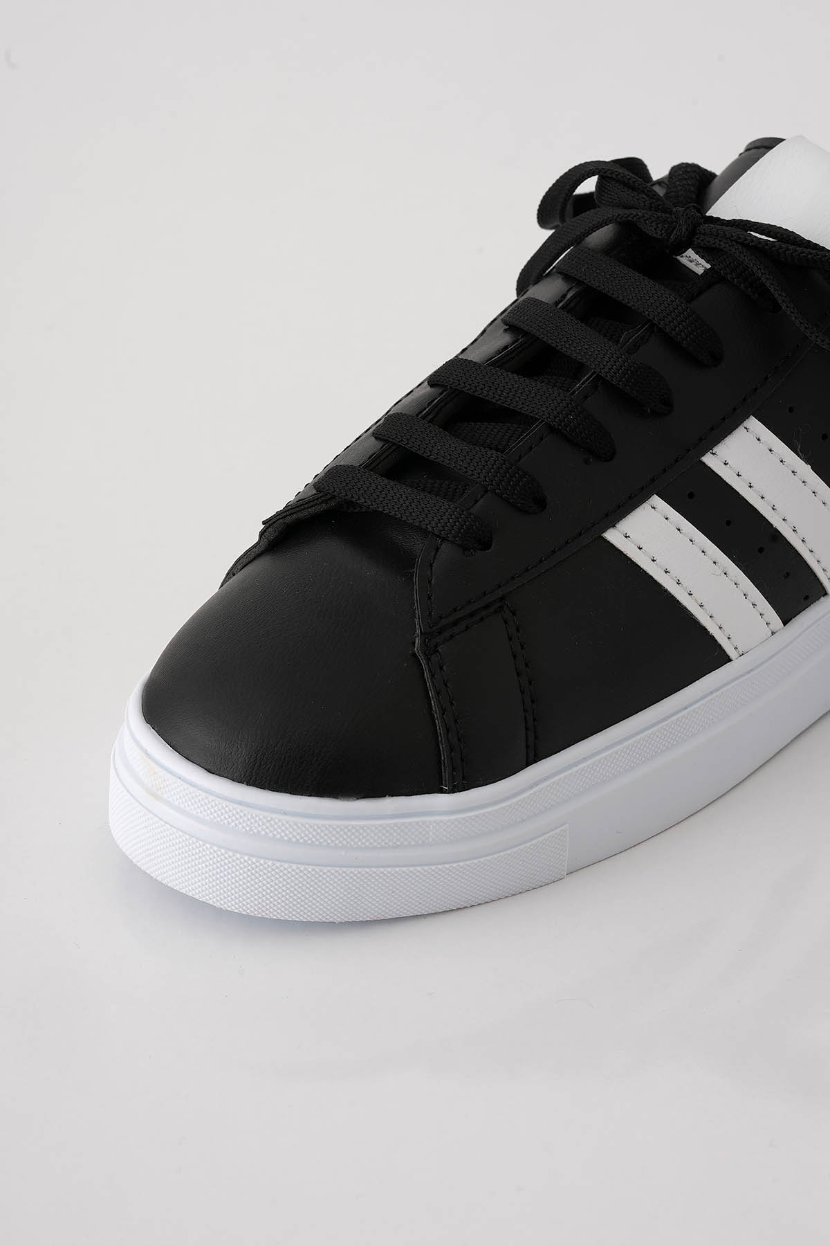Siyah-Beyaz Çizgili Ayakkabı 7031 - 6