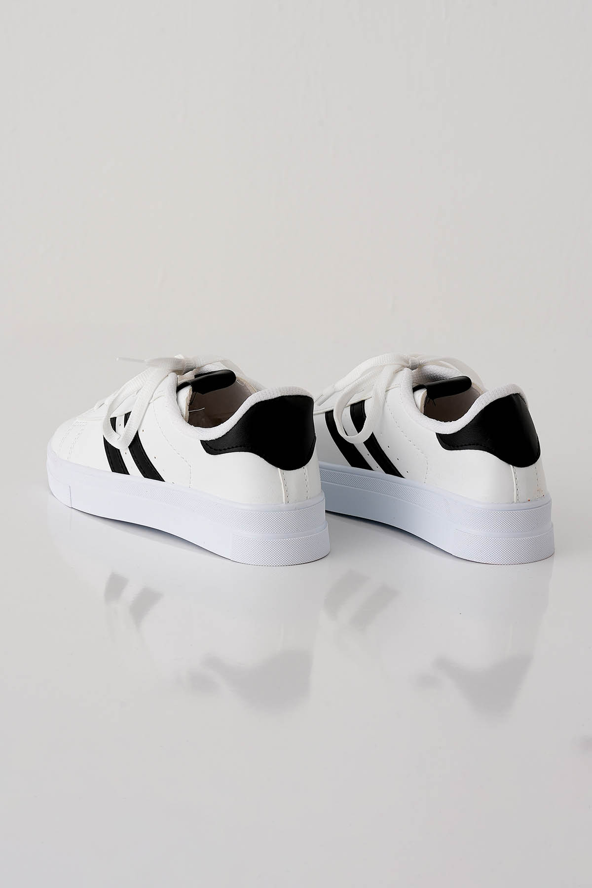 7032 Çizgili Ayakkabı Beyaz-Siyah - 3