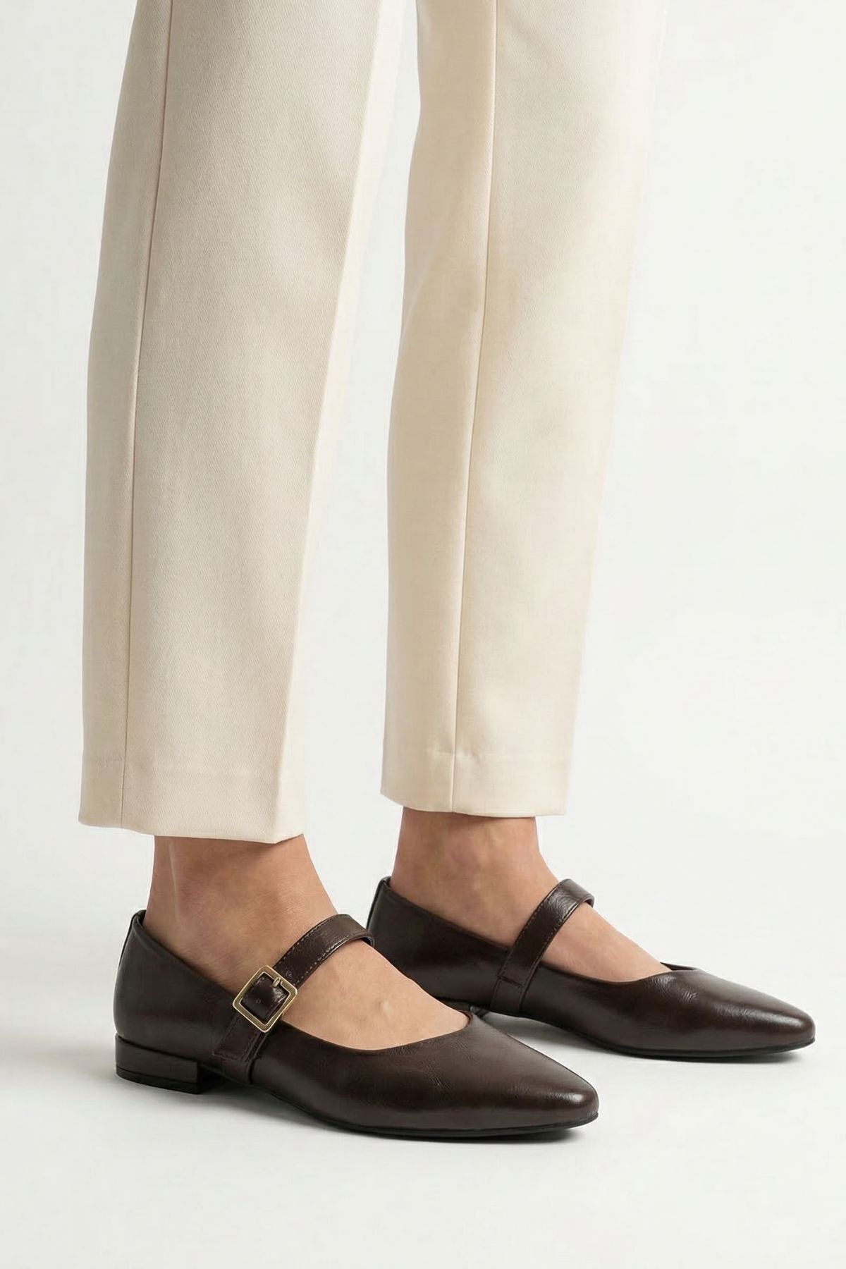 Kahve Sivri Burun Babet 7042 - RAYS