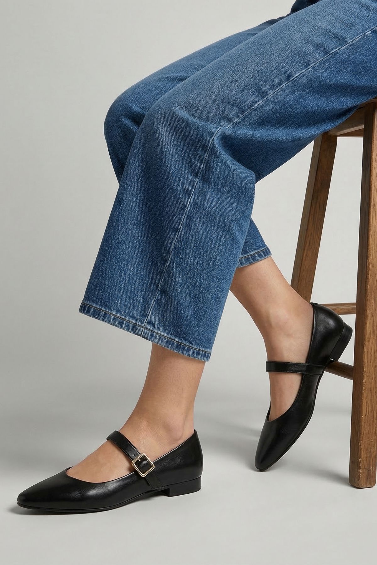 Siyah Sivri Burun Babet 7042 - RAYS