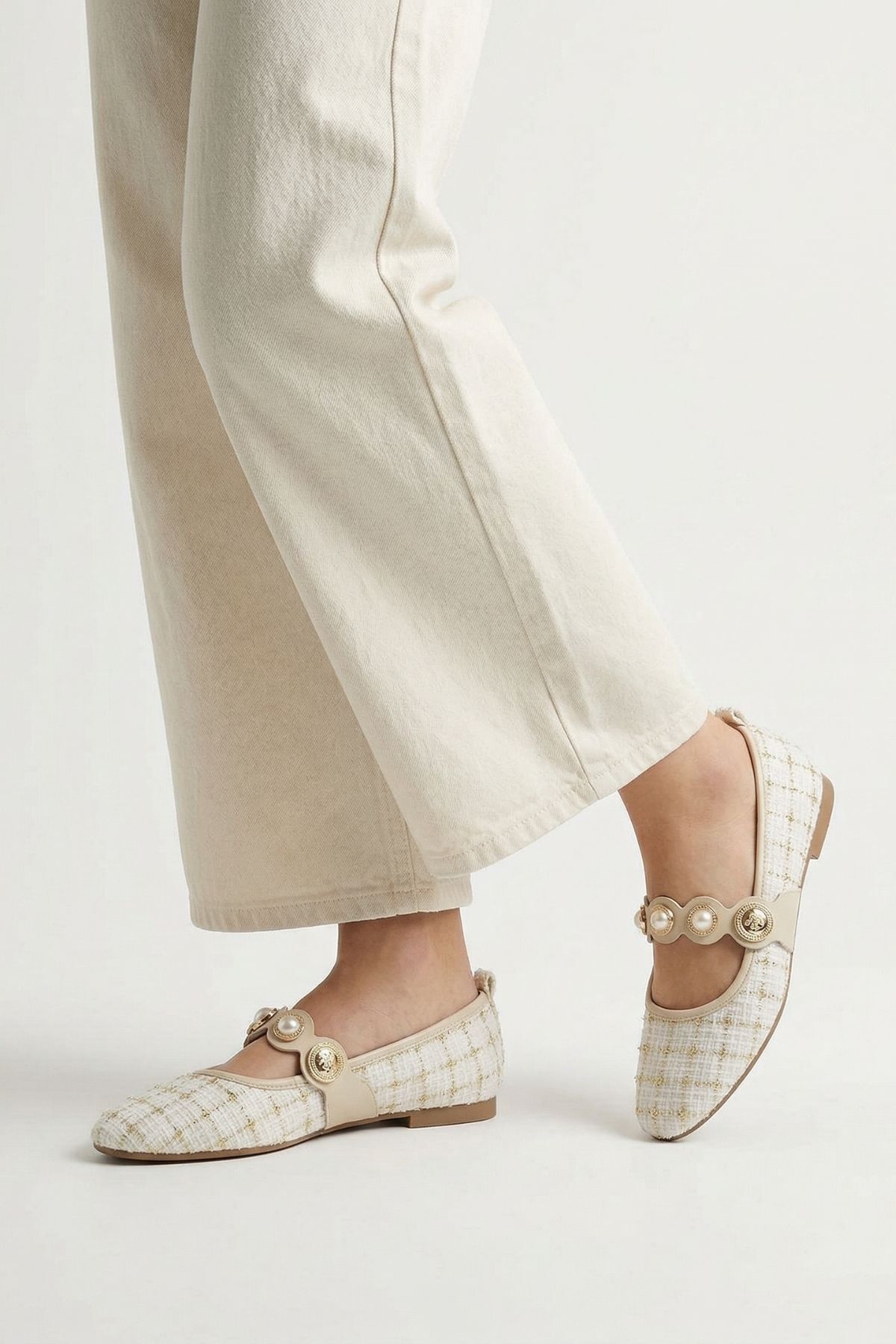 Beyaz Simli Taş Detay Babet 7044 - RAYS