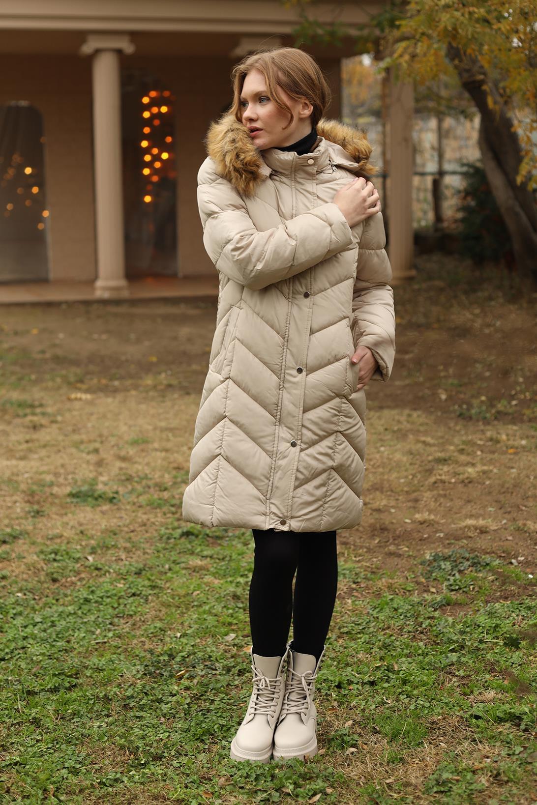 Bej Kapüşonlu Parlak Uzun Mont 7045 - 1