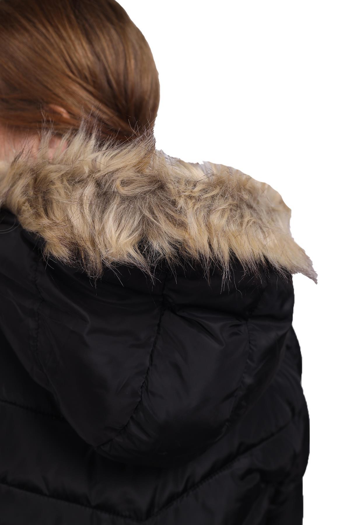 7045 Kapüşonlu Parlak Uzun Mont Siyah - 5