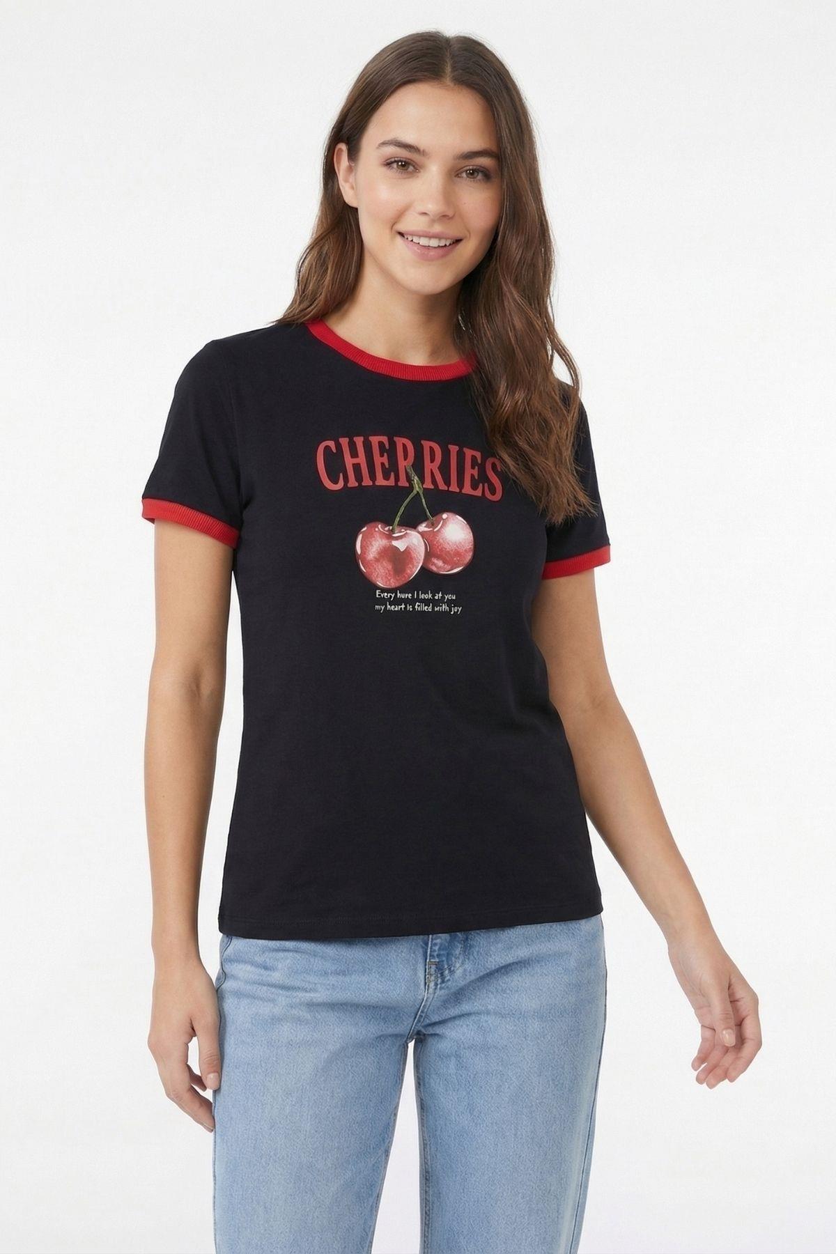 7062 Kiraz Desen Tişört Siyah - 2
