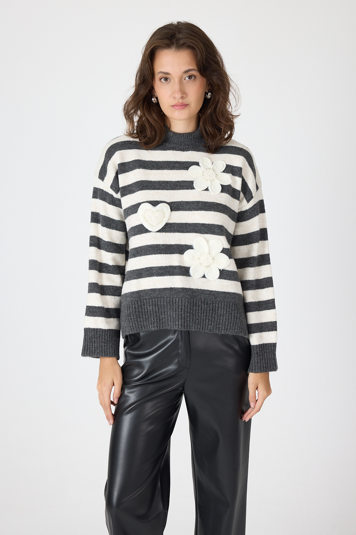 Gri Çizgili İşleme Detaylı Kazak 7090 - RAYS