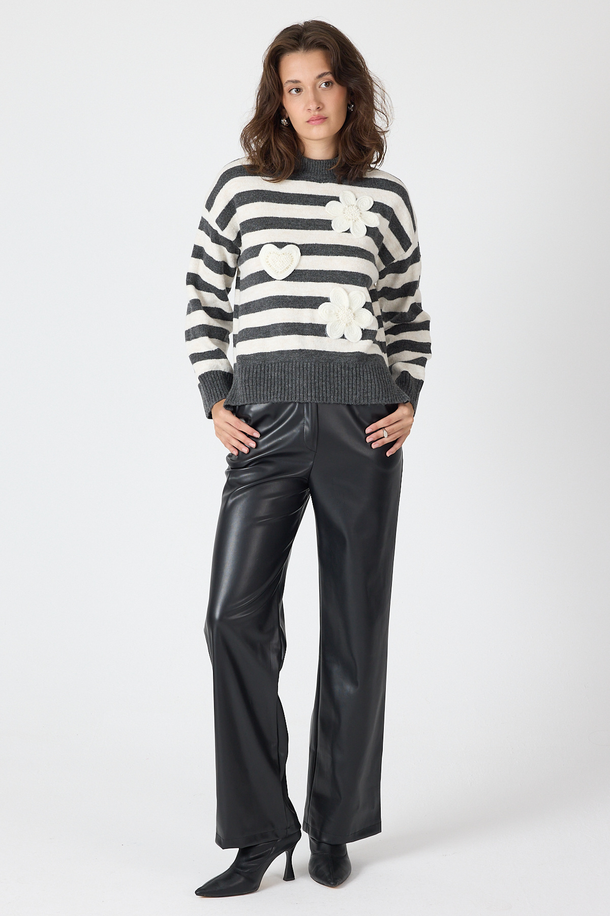 Gri Çizgili İşleme Detaylı Kazak 7090 - RAYS