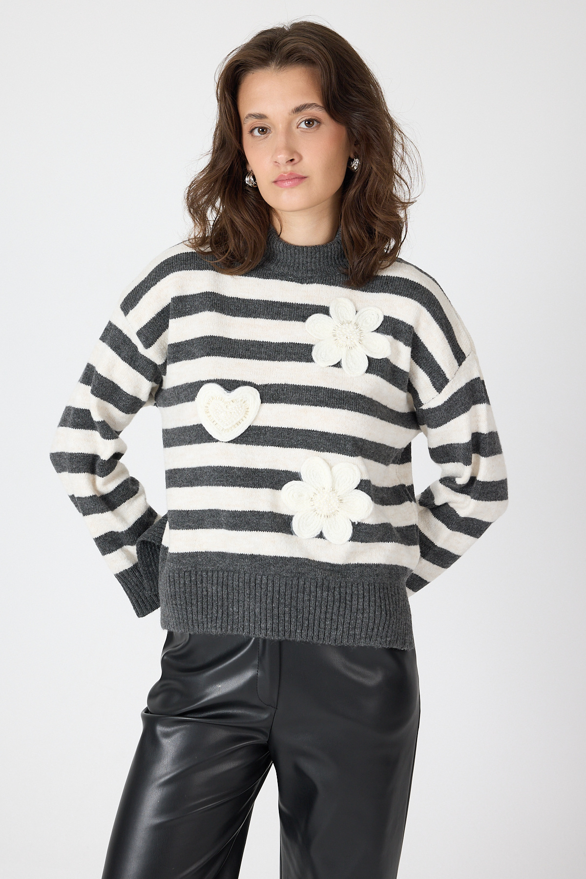 Gri Çizgili İşleme Detaylı Kazak 7090 - 6