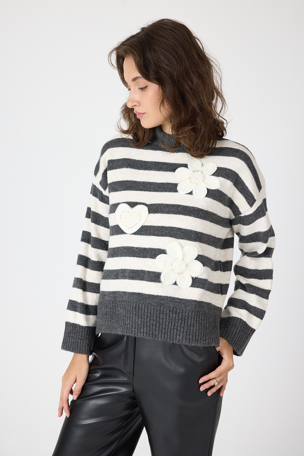 Gri Çizgili İşleme Detaylı Kazak 7090 - 7