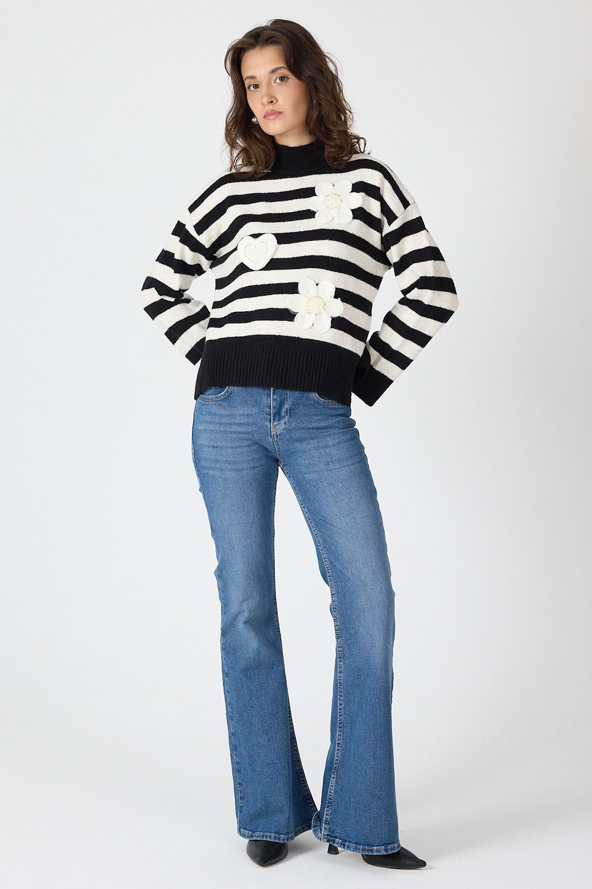 Siyah Çizgili İşleme Detaylı Kazak 7090 - RAYS