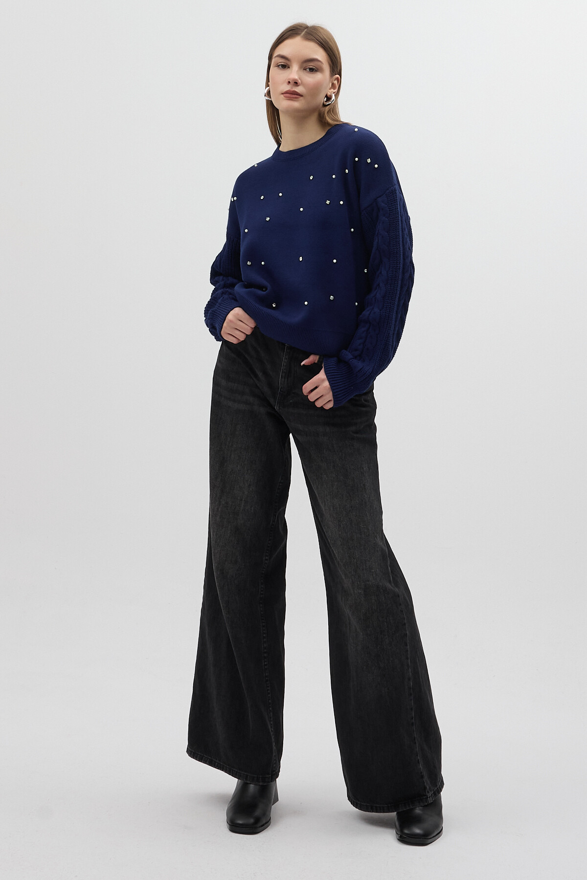 Lacivert İnci ve Taş Detaylı Örgü Kollu Bisiklet Yaka Kadın Kazak 7115 - 3