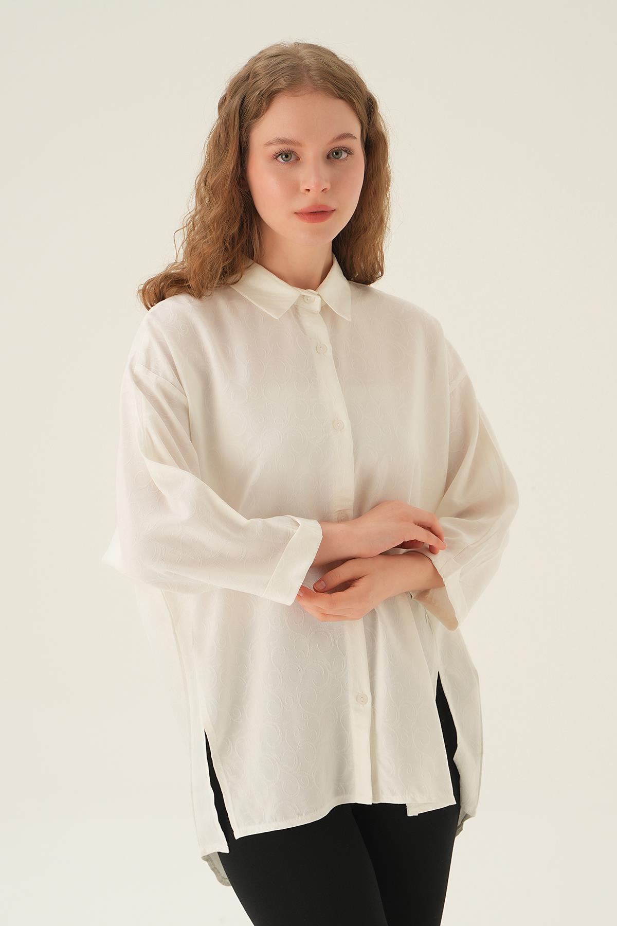 Beyaz Yırtmaç Detay Gömlek 71426 - 3