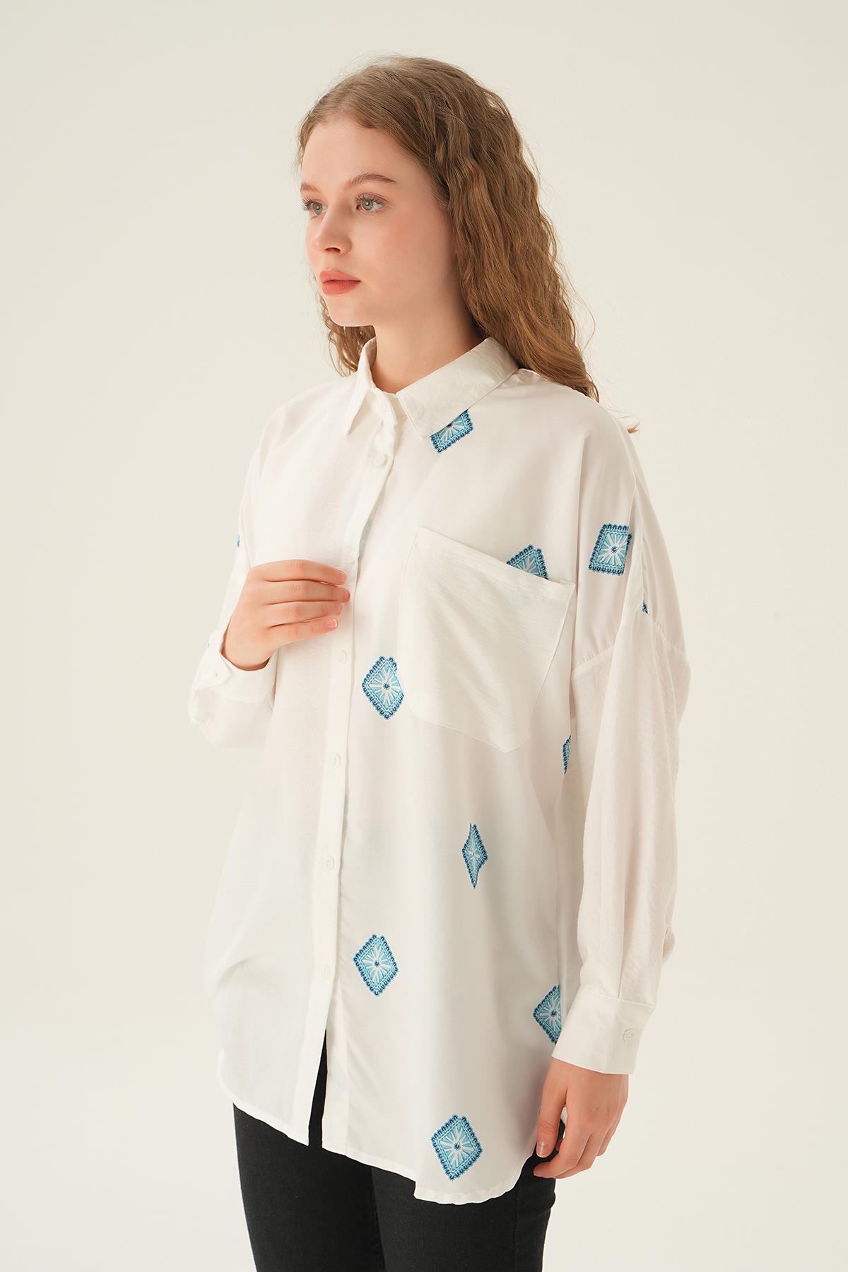 71481 Cepli Oversize Nakış Detay Gömlek Beyaz - 4