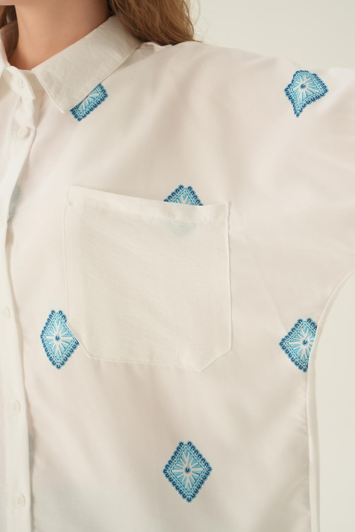 Beyaz Cepli Oversize Nakış Detay Gömlek 71481 - 6