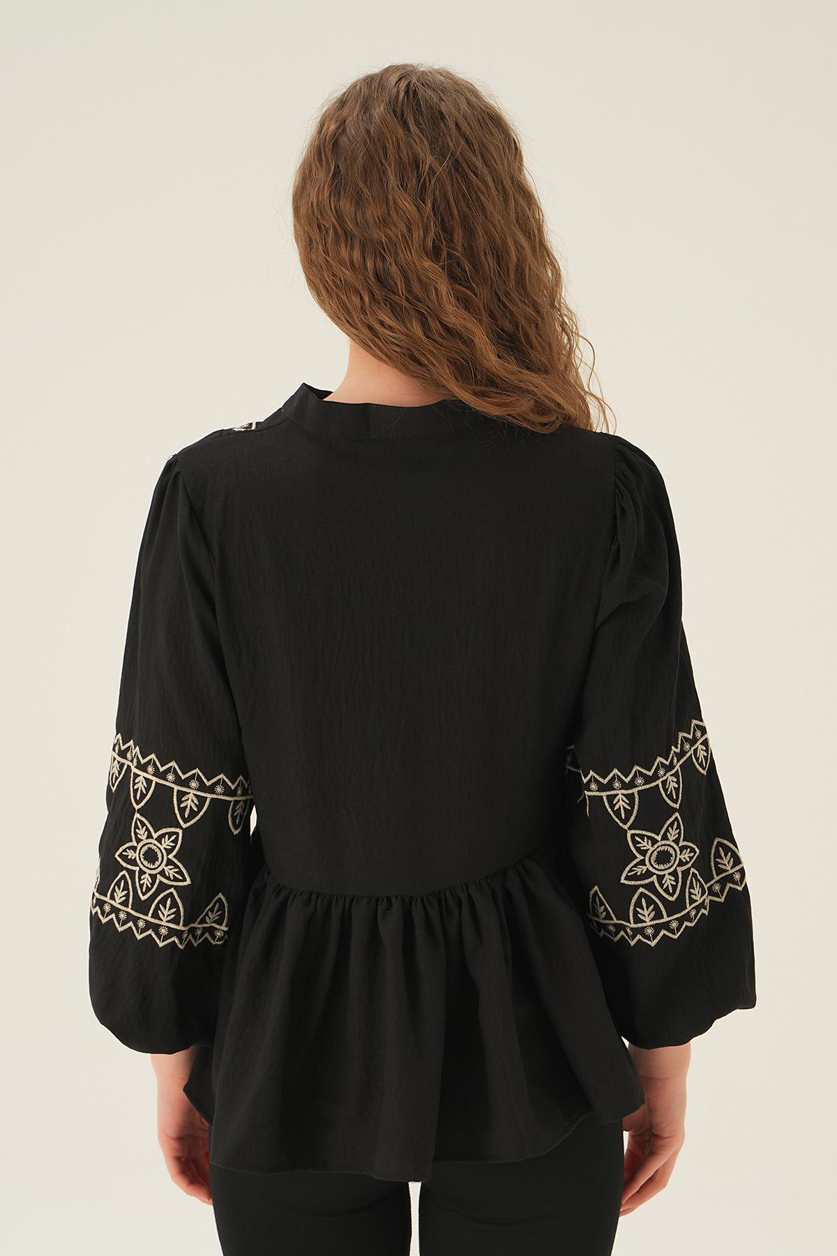 71484 Nakış Detay Bluz Siyah - 5