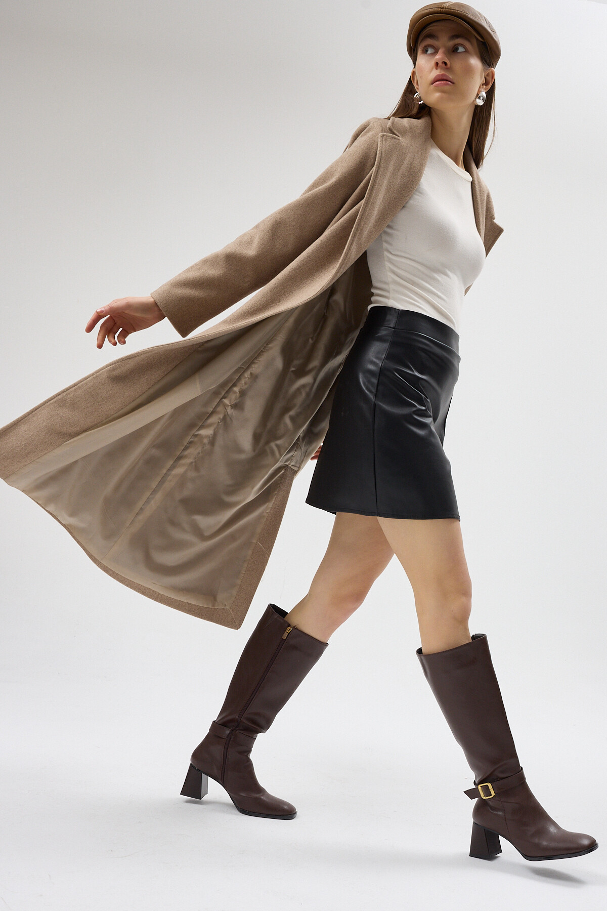 Bej Kuşaklı Uzun Astarlı Şal Yaka Kadın Kaban 7242A - 8