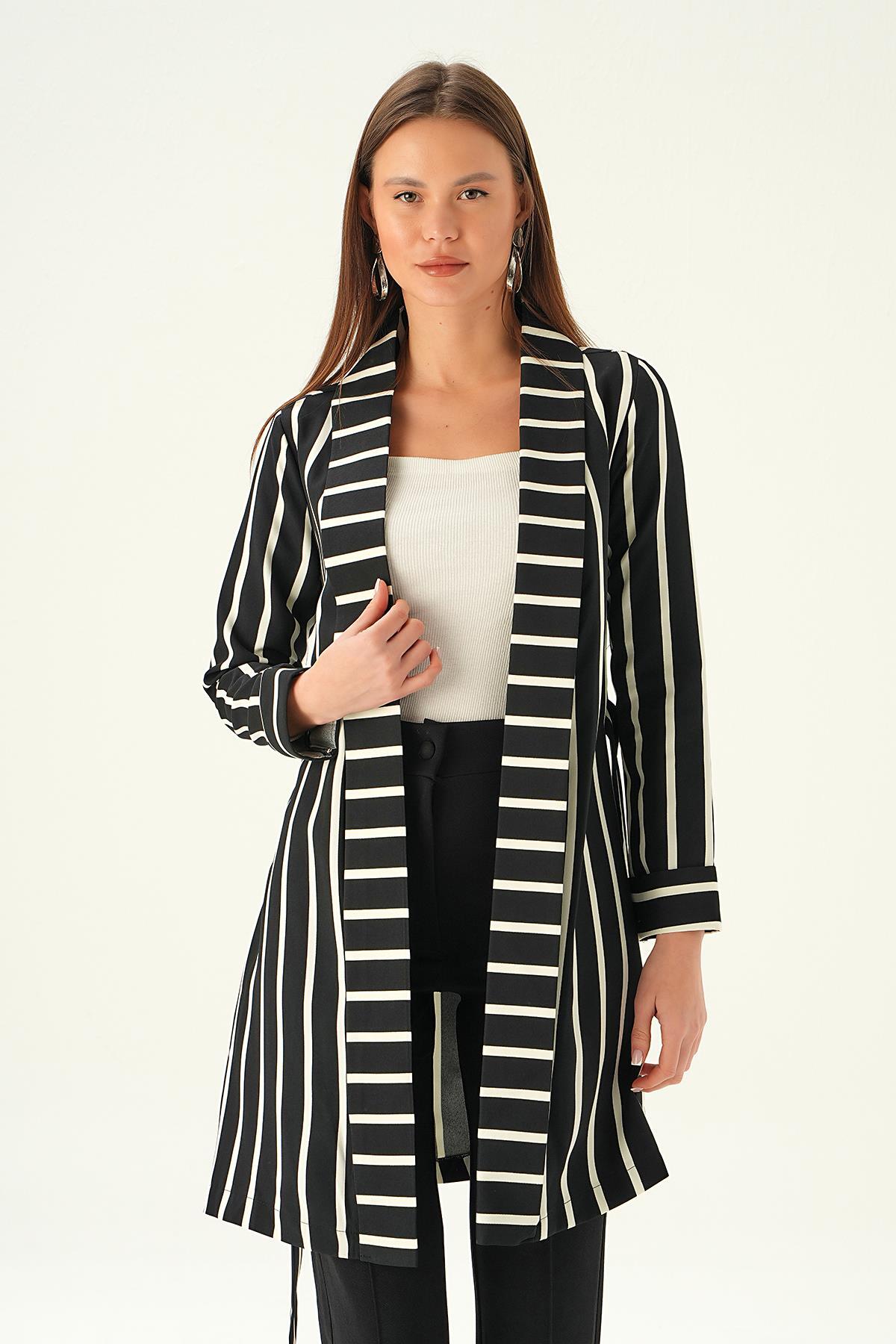 Siyah Kemerli Uzun Ceket 7274A - 2