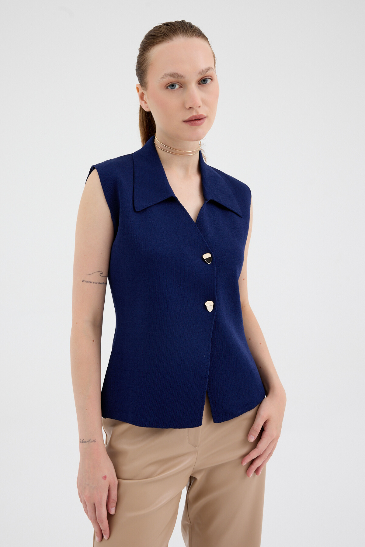 Laci Yaka Detaylı Düğmeli Triko Kadın Yelek 7355 - RAYS