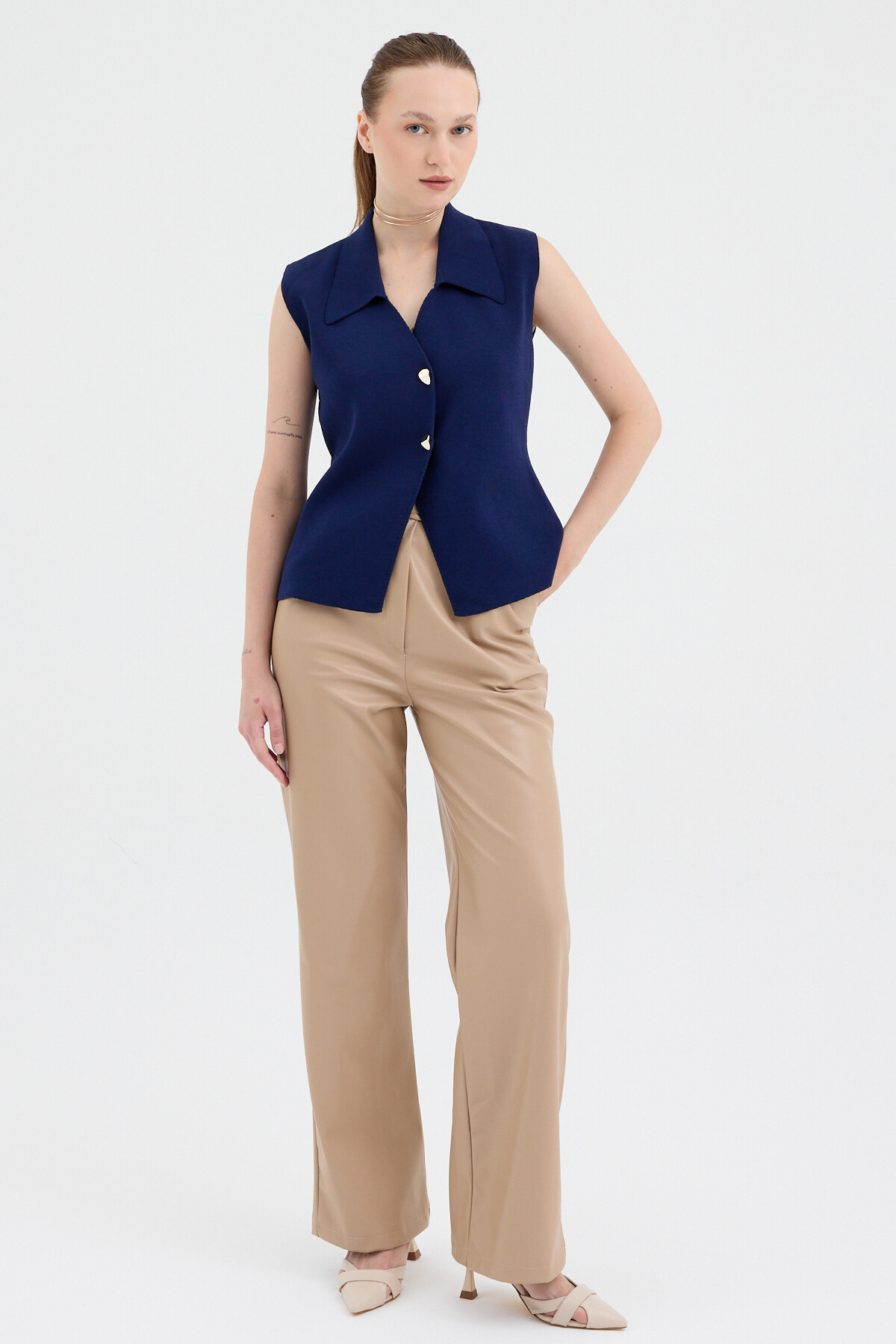 Laci Yaka Detaylı Düğmeli Triko Kadın Yelek 7355 - 3