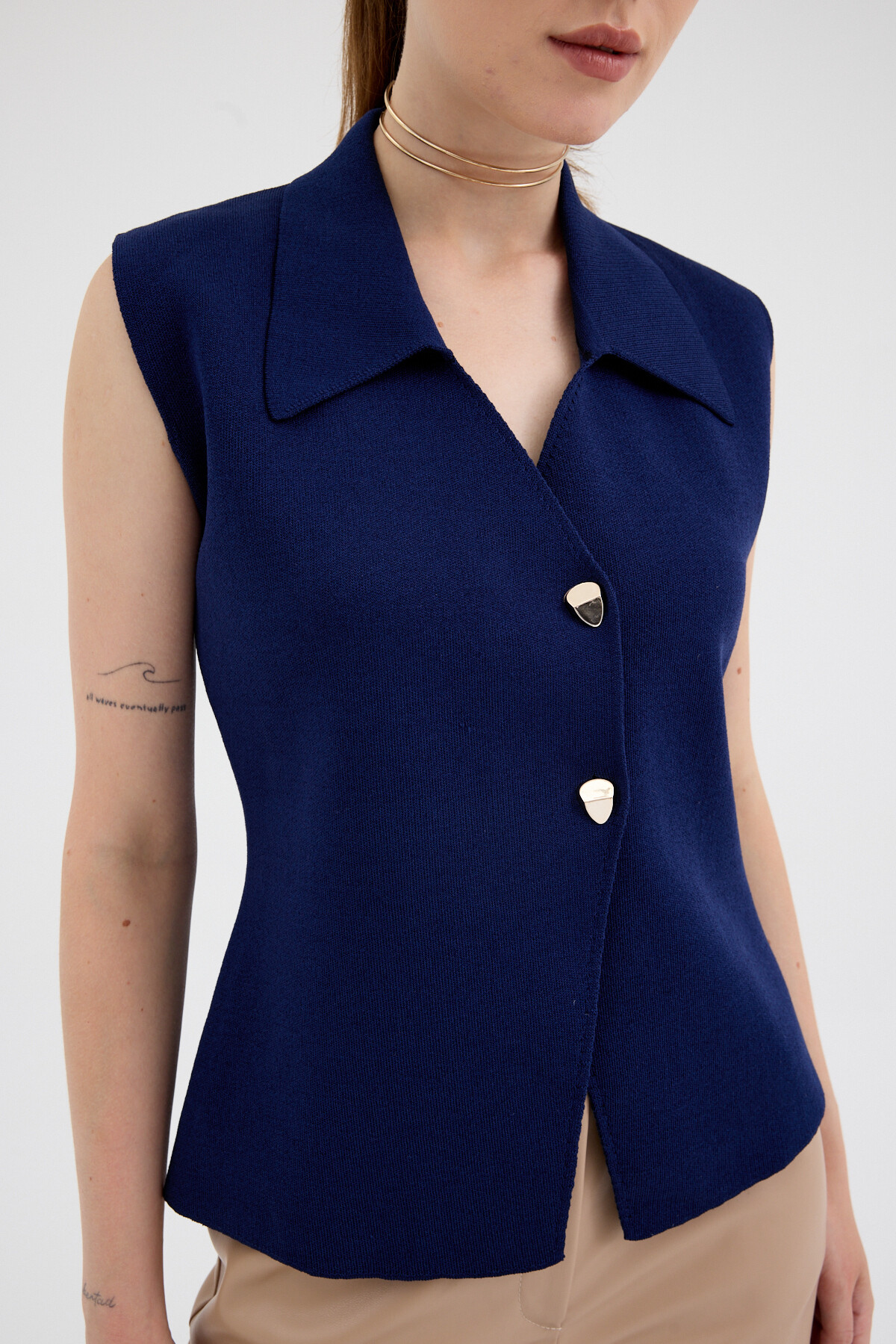 Laci Yaka Detaylı Düğmeli Triko Kadın Yelek 7355 - 4