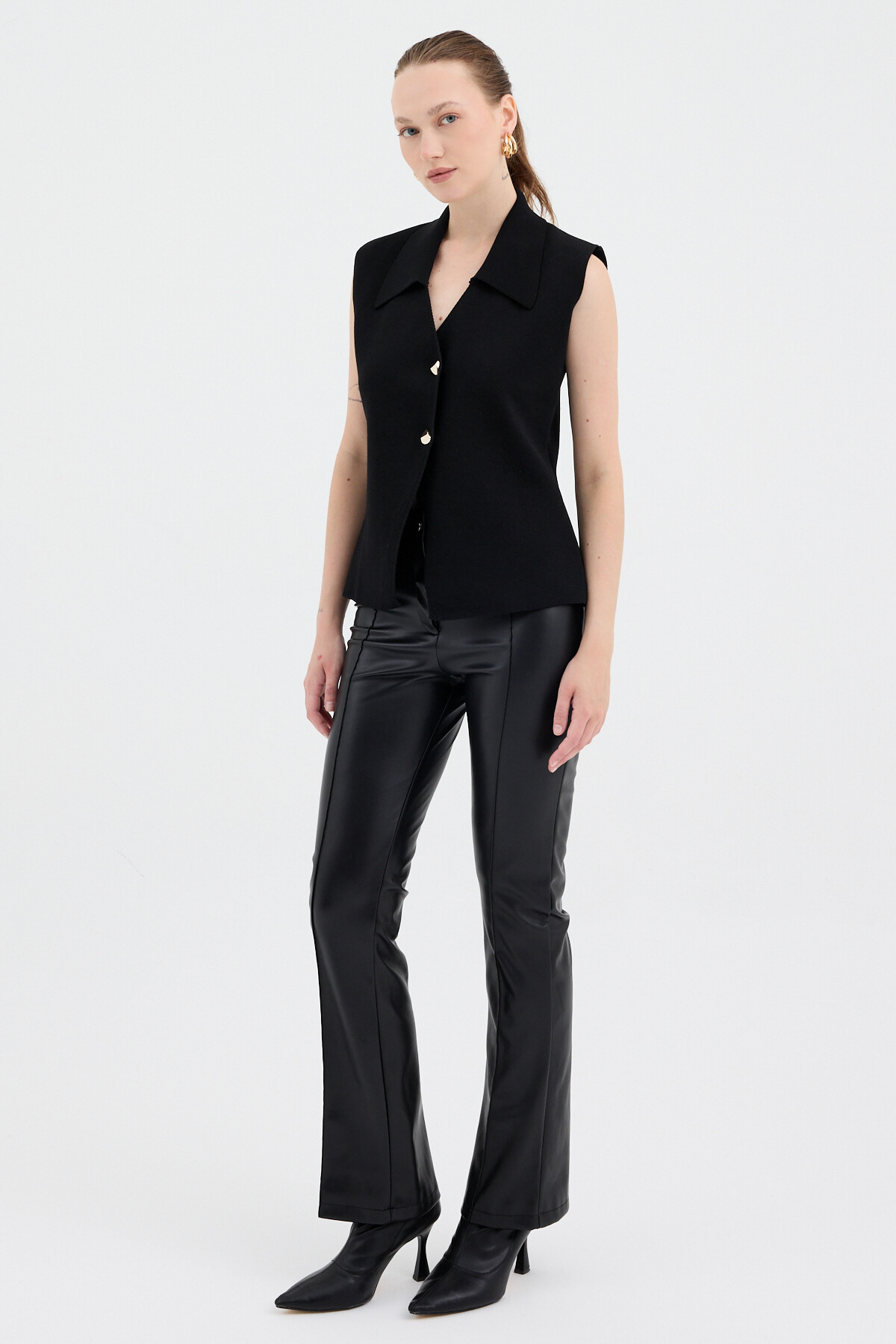 Siyah Yaka Detaylı Düğmeli Triko Kadın Yelek 7355 - RAYS