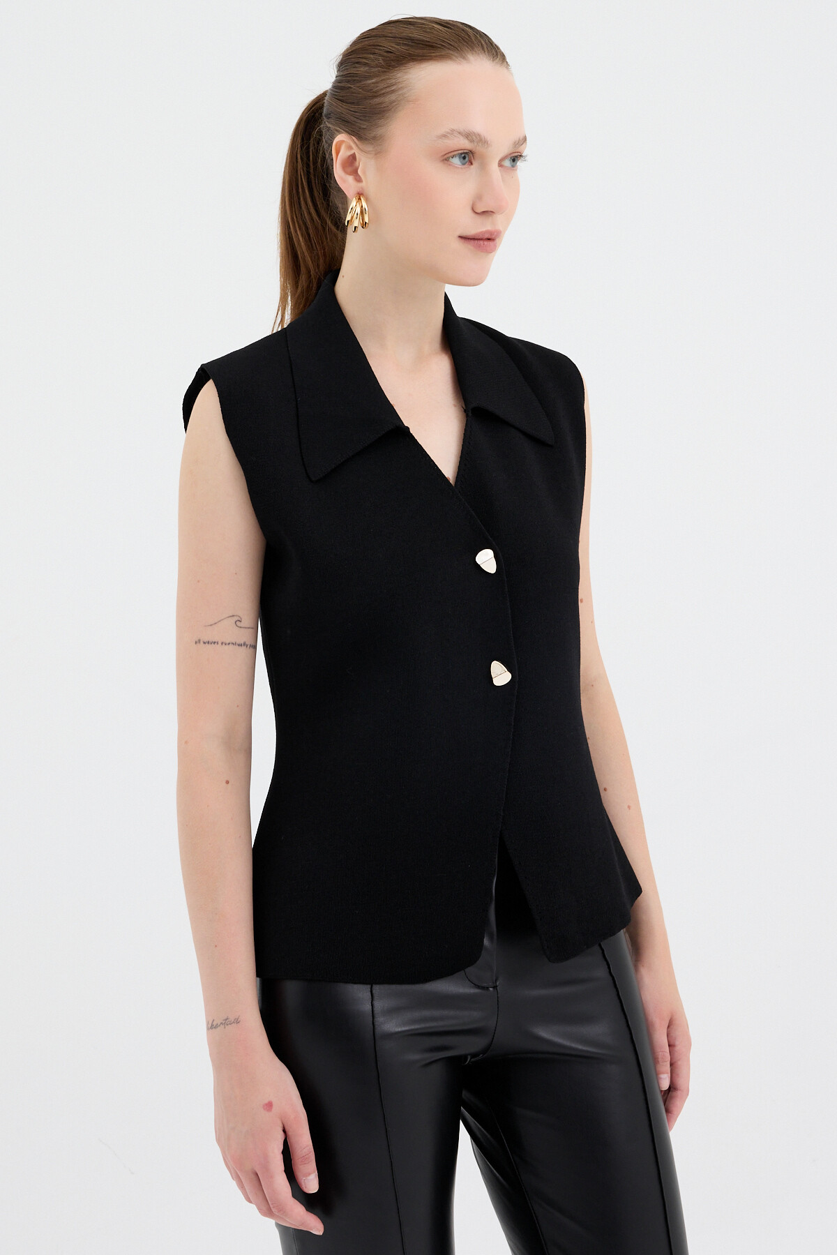 Siyah Yaka Detaylı Düğmeli Triko Kadın Yelek 7355 - 6