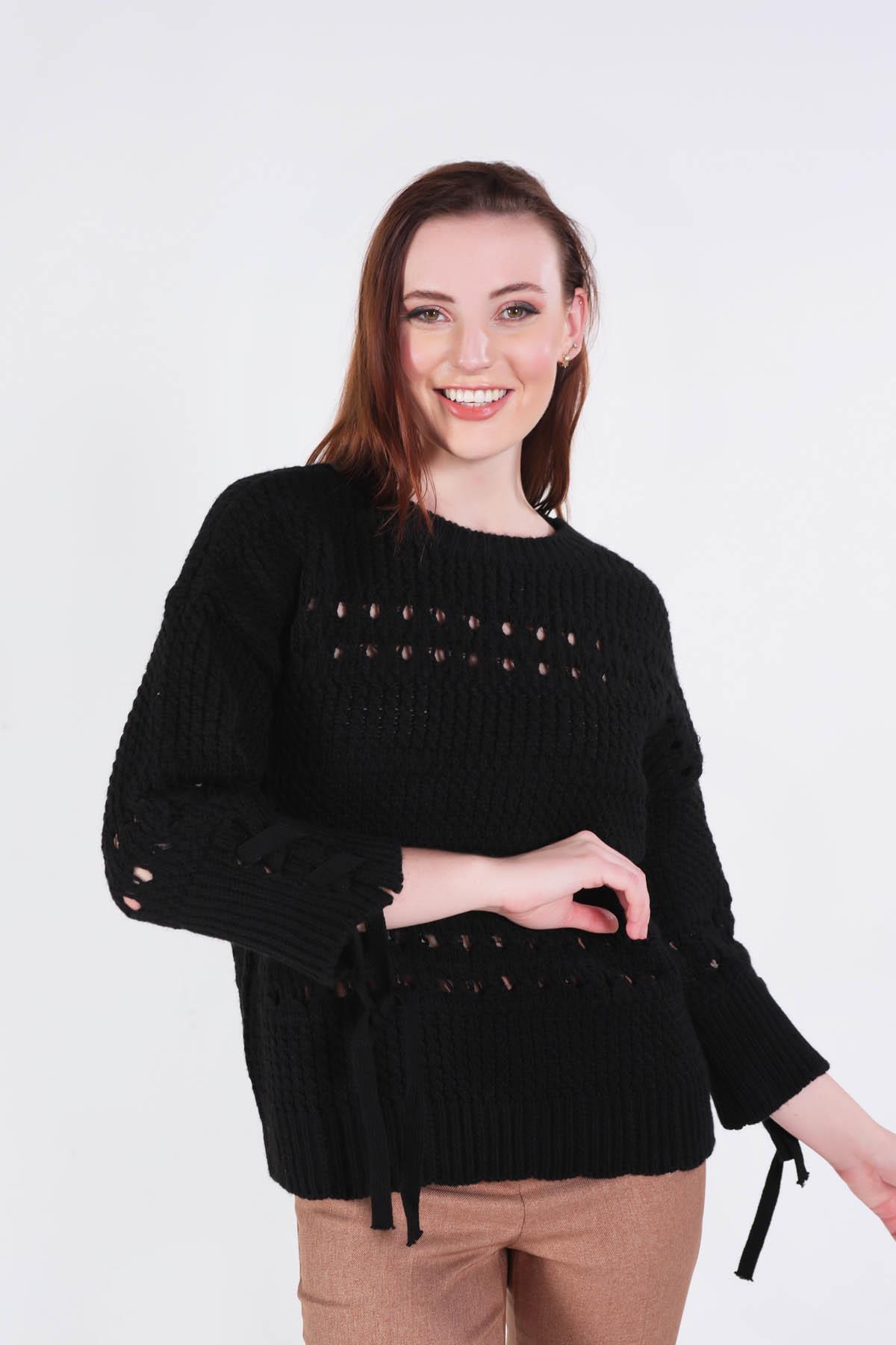 Siyah Kol Bağlama Detay Delikli Kazak 7588 - 1