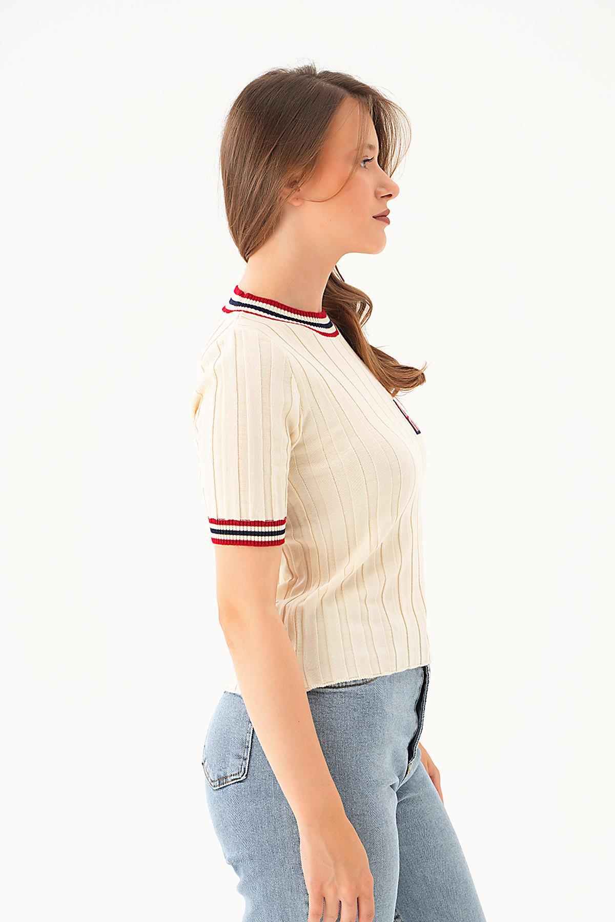 77436 Kol Şerit Detay Tişört Krem - 4