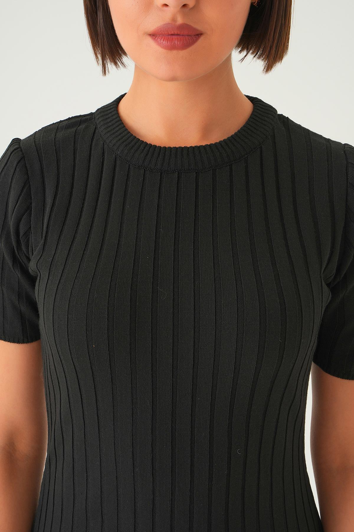 77438 Kısa Kol Bisiklet Yaka Elbise Siyah - 5