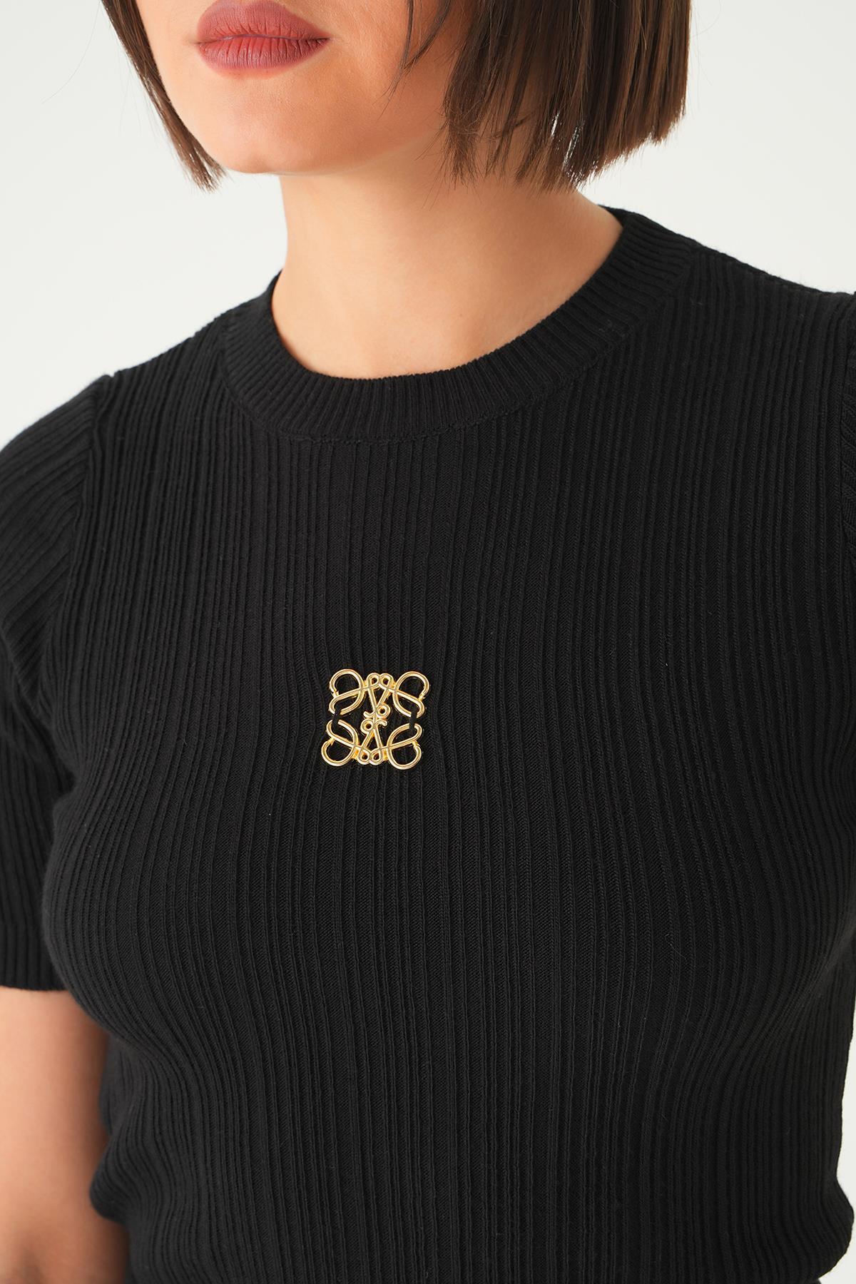 7744 Nakış Detay Kısa Kol Tişört Siyah - 5