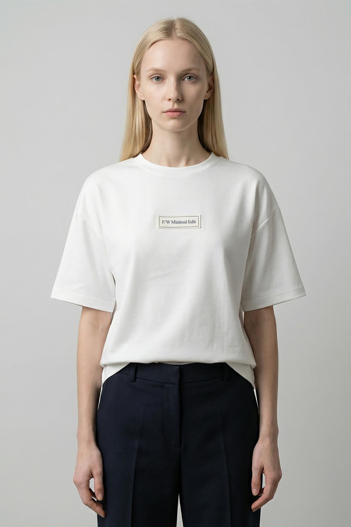 Ekru Yazı Nakışlı Kısa Kol Tişört 7876 